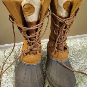 Women's Size 9 Rainboots